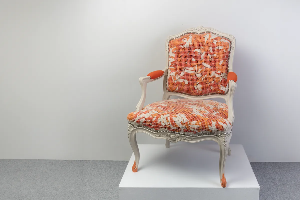 feutre-automne-restauration-atelier-tapissier-fauteuil-style-artisant-metz-Coq-Crapaud_orange_cover_top