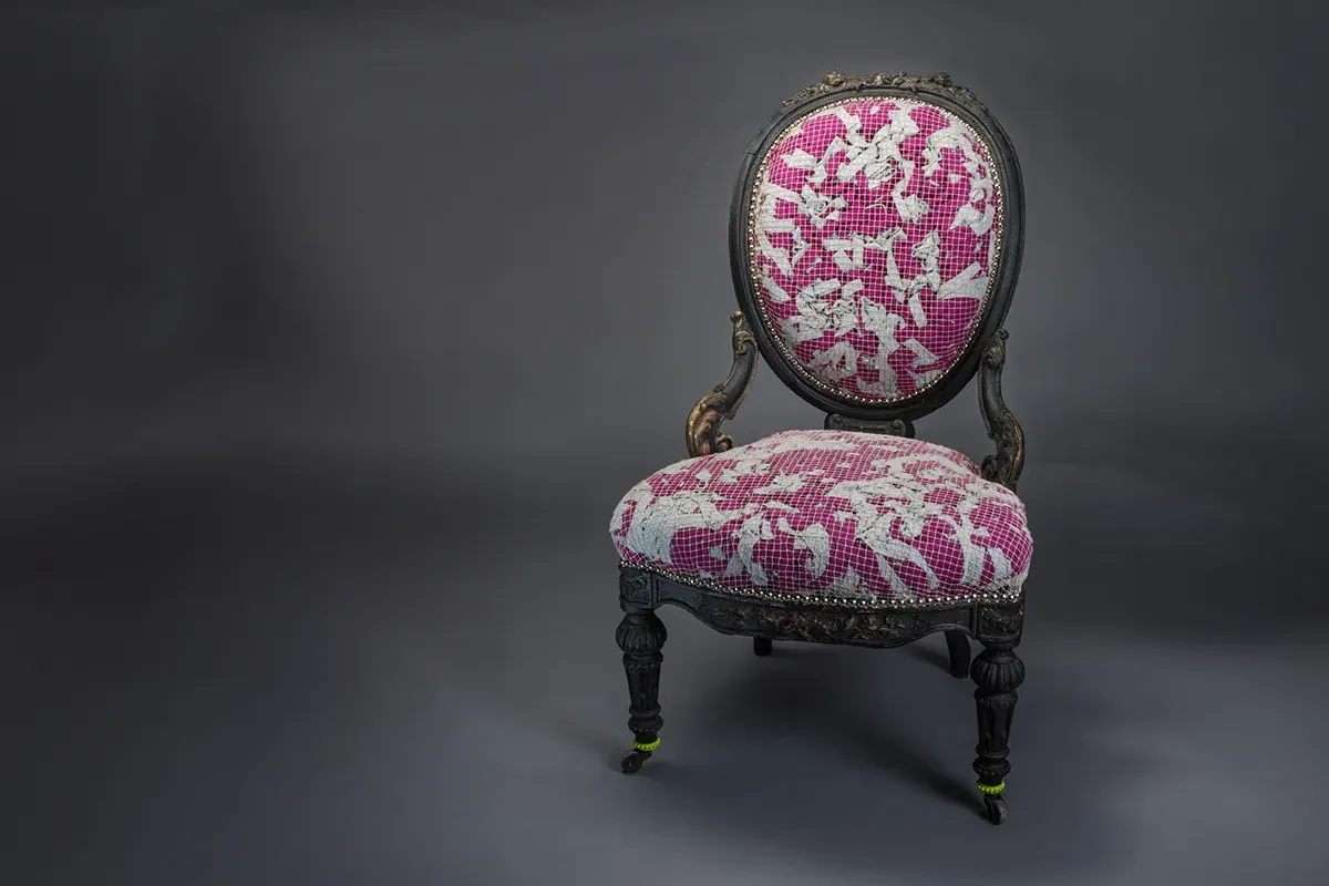 rose-vintage-restauration-atelier-tapissier-fauteuil-style-artisant-metz-Coq-Crapaud_p